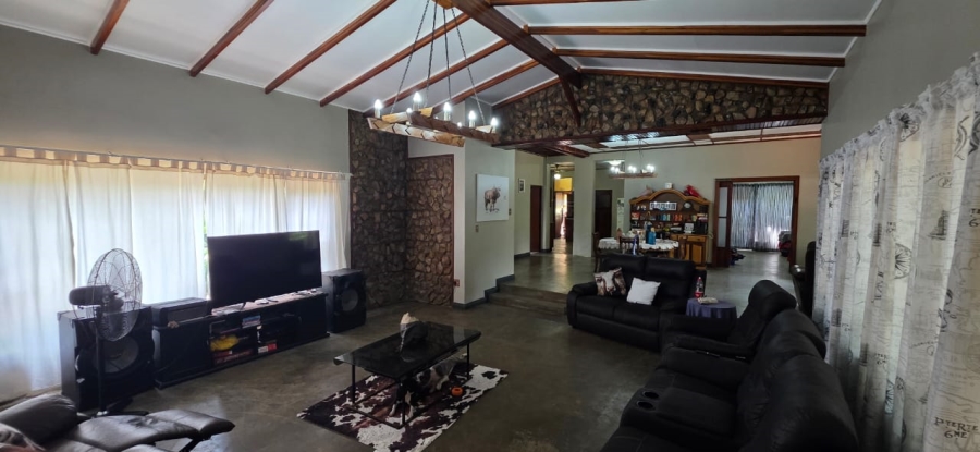 4 Bedroom Property for Sale in Songloed North West